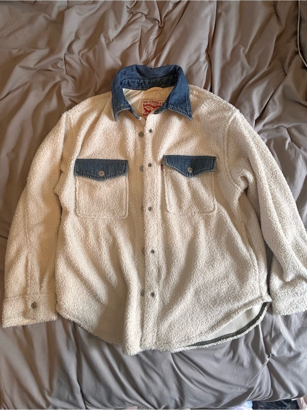 Levi's Cream Sherpa Jacket with Blue Denim Collar and Pockets